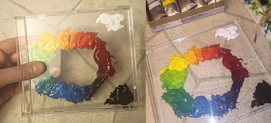 Farbrad - Gouache Farbpalette in einer CD-Hülle von Sockenzombie